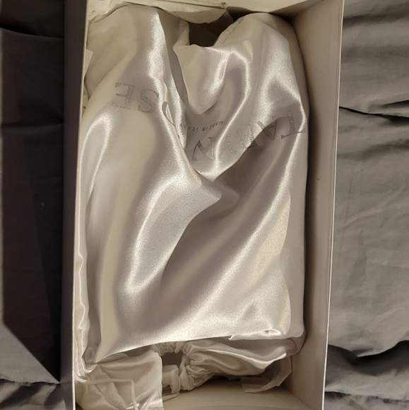 Taryn Rose Kelsey Flats - Picture 4 of 5